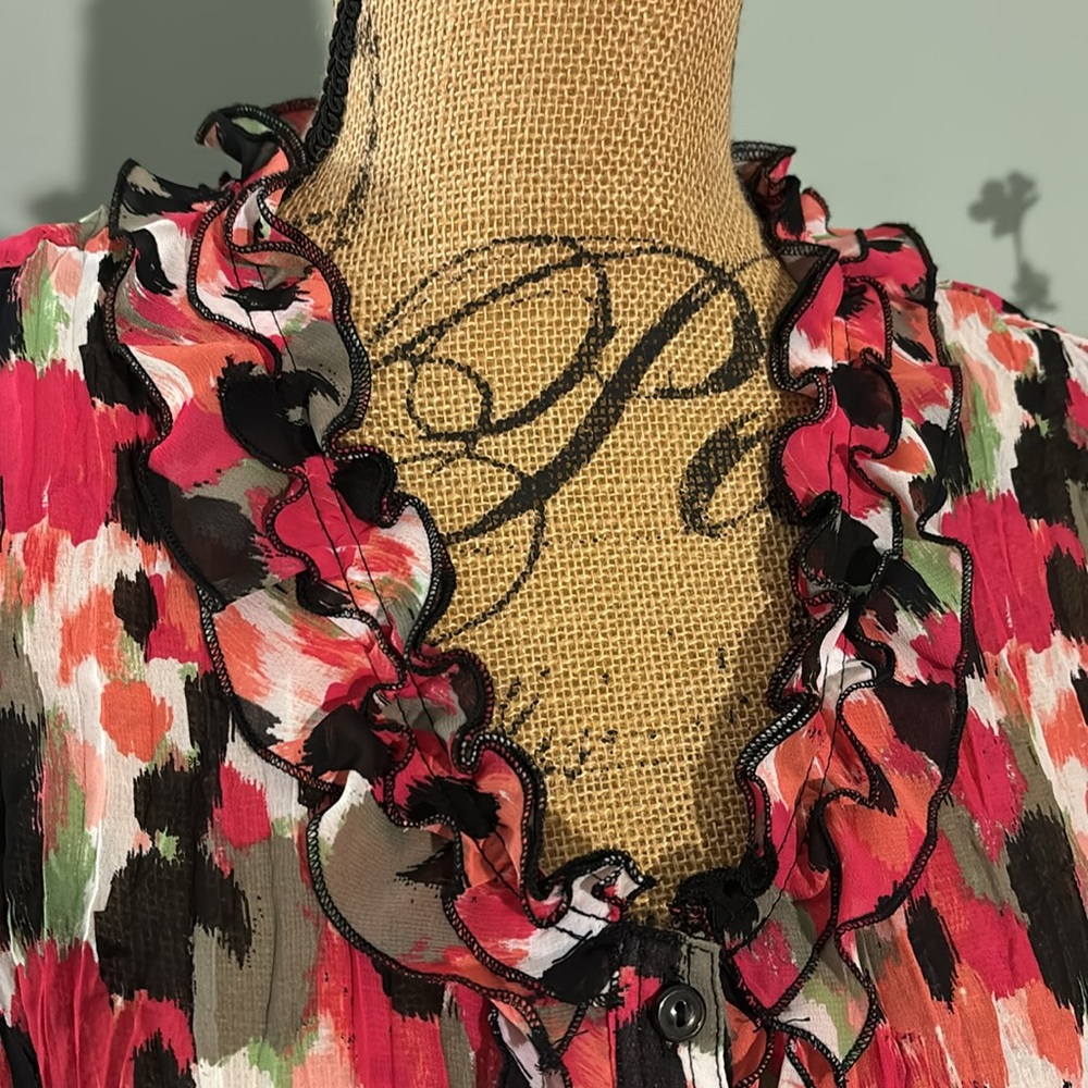 Style & Co Abstract Floral Crinkle Ruffle Blouse - Picture 2 of 9